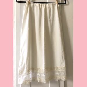 Vintage Van Raalte half slip